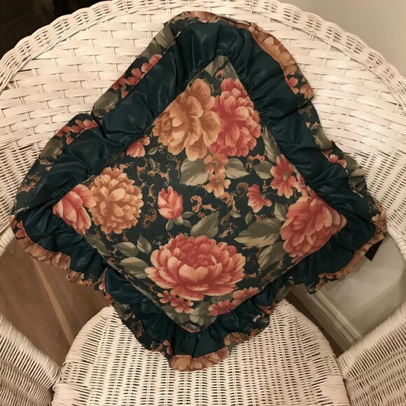 Vintage Chair Cushion/Pillow With A Ruffle $5.00 AS AN ADD ON - Picture 1 of 2